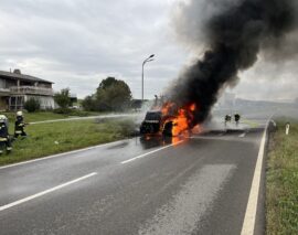 Einsatz: Fahrzeugbrand-Arbeitsmaschine (B2)